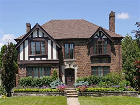 types of tudor houses